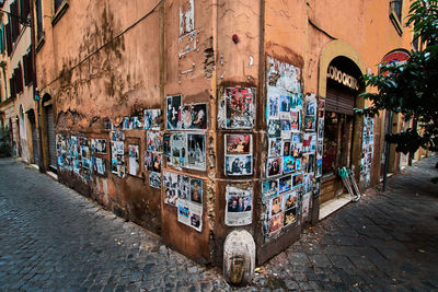 Graffiti on wall of building