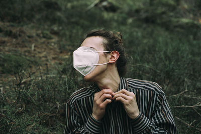 Portrait of young man wearing sunglasses