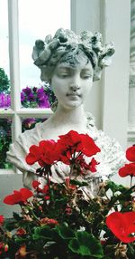 Close-up of red flowers