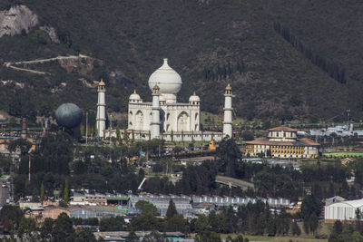 High angle view of taj mahal replica at parque jaime duque