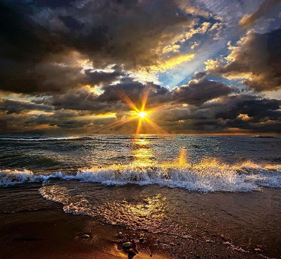 sunset, beach, water, sky, sea, scenics, beauty in nature, tranquil scene, sun, cloud - sky, shore, tranquility, nature, wave, horizon over water, idyllic, sunbeam, sunlight, sand, cloudy