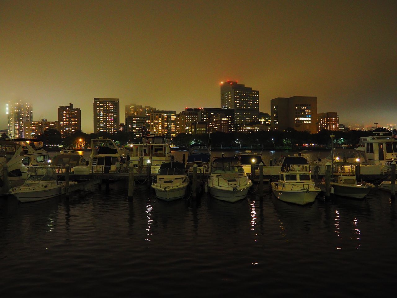 VIEW OF CITY AT WATERFRONT