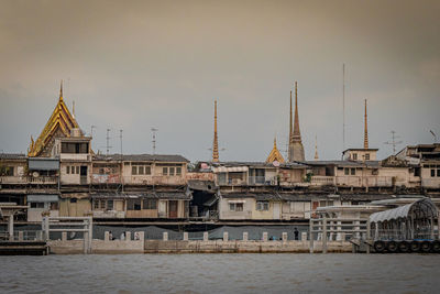 Bridge over river in city