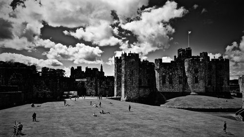 Alnwick castle against sky in town