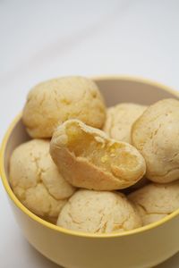 Close-up of noodles in bowl on table