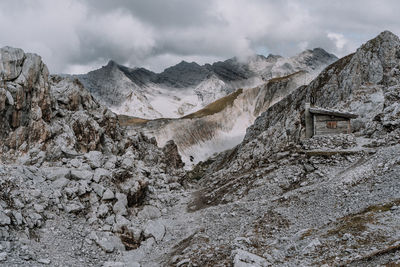 Rocky mountain top in austria hafelekar, nordkette