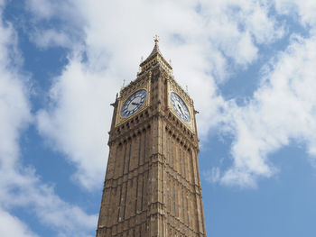 Low angle view of big ben against sky