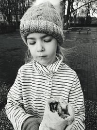 Girl eating lunch