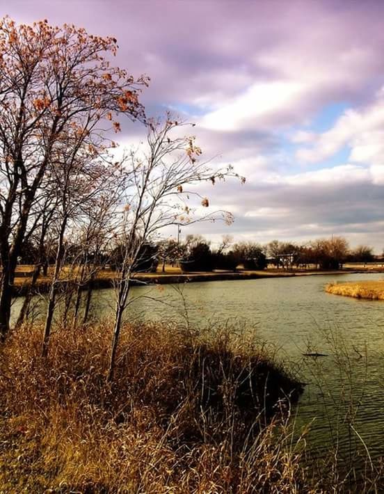 VIEW OF LAKE AGAINST SKY