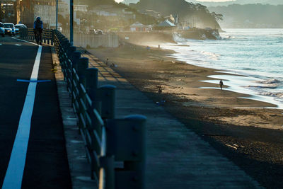 Bridge over sea in city