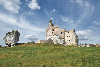 Old ruins against sky