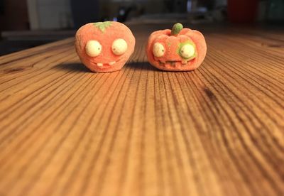 Close-up of apples on table