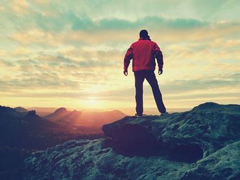 Travel lifestyle, the success concept. enjoy active summer vacations, outdoor sports