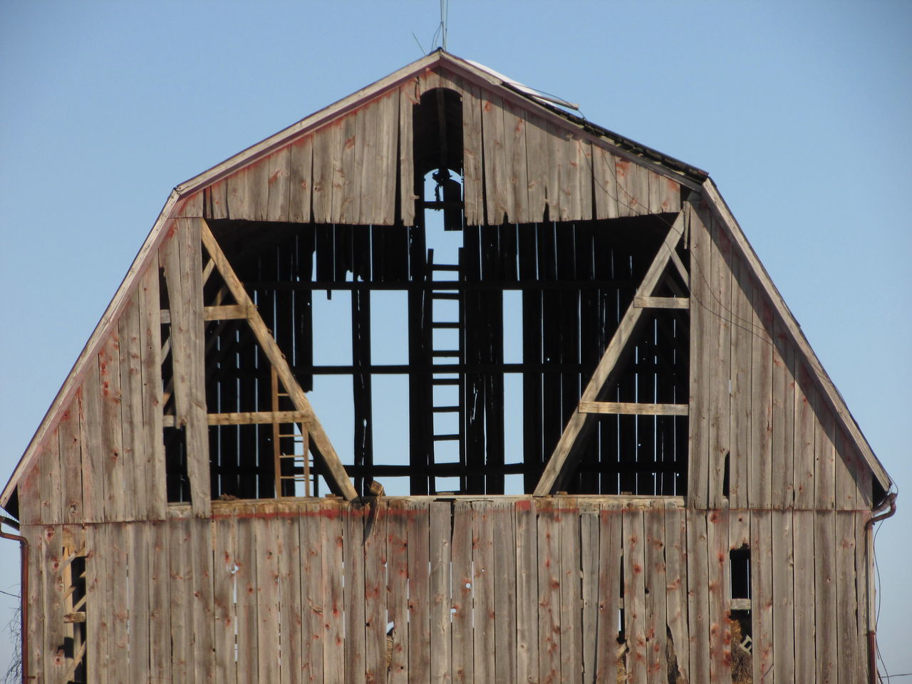 Weathered bar