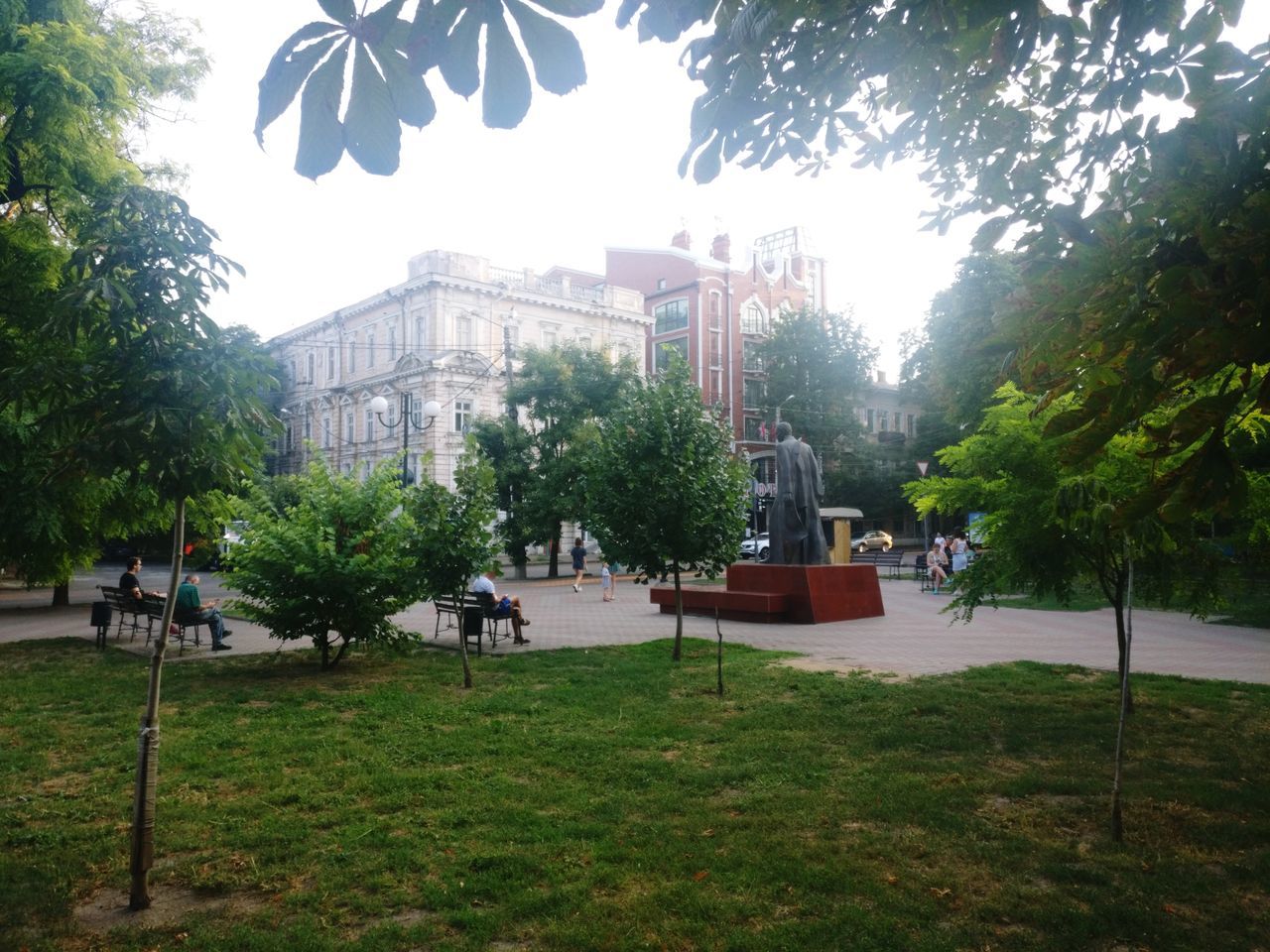 plant, tree, architecture, built structure, nature, building exterior, sky, park, city, building, grass, park - man made space, day, garden, growth, travel destinations, outdoors, estate, green, travel, sunlight