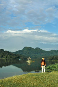 Photographers by the lake. sermo reservoir, kulon progo