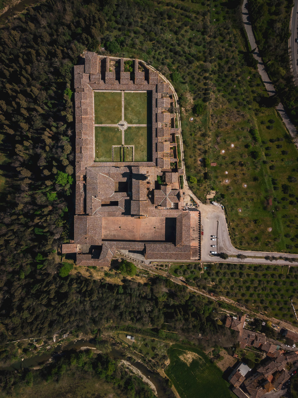 HIGH ANGLE VIEW OF BUILDING AND TREES