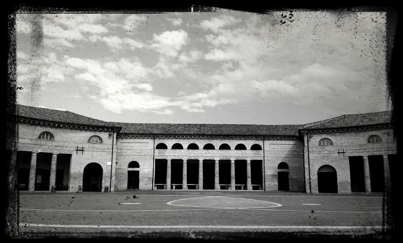 architecture, built structure, transfer print, sky, building exterior, auto post production filter, cloud - sky, arch, cloudy, cloud, low angle view, facade, day, history, outdoors, building, transportation, architectural column, city, no people