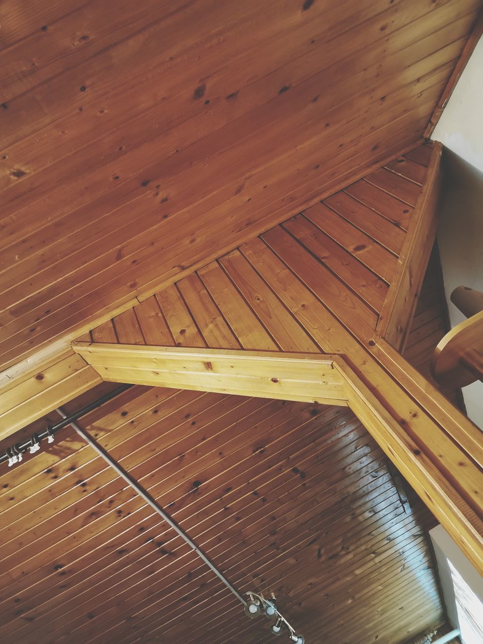 HIGH ANGLE VIEW OF ROOF AND TABLE