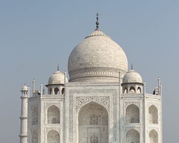 The taj mahal, an ivory-white marble mausoleum in the indian city of agra. 