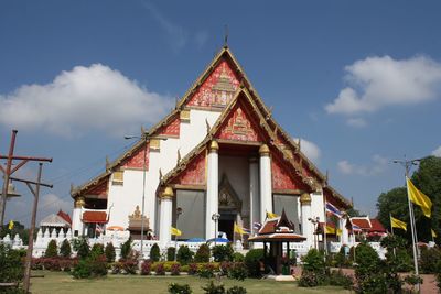 Exterior of wihan phra mongkhon bophit against sky at ayutthaya