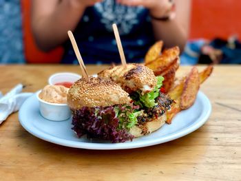Close-up of burger in plate on table