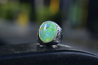 Opal is a silver ring decorated with an opal.