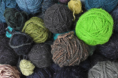 Various colors and textures of wool