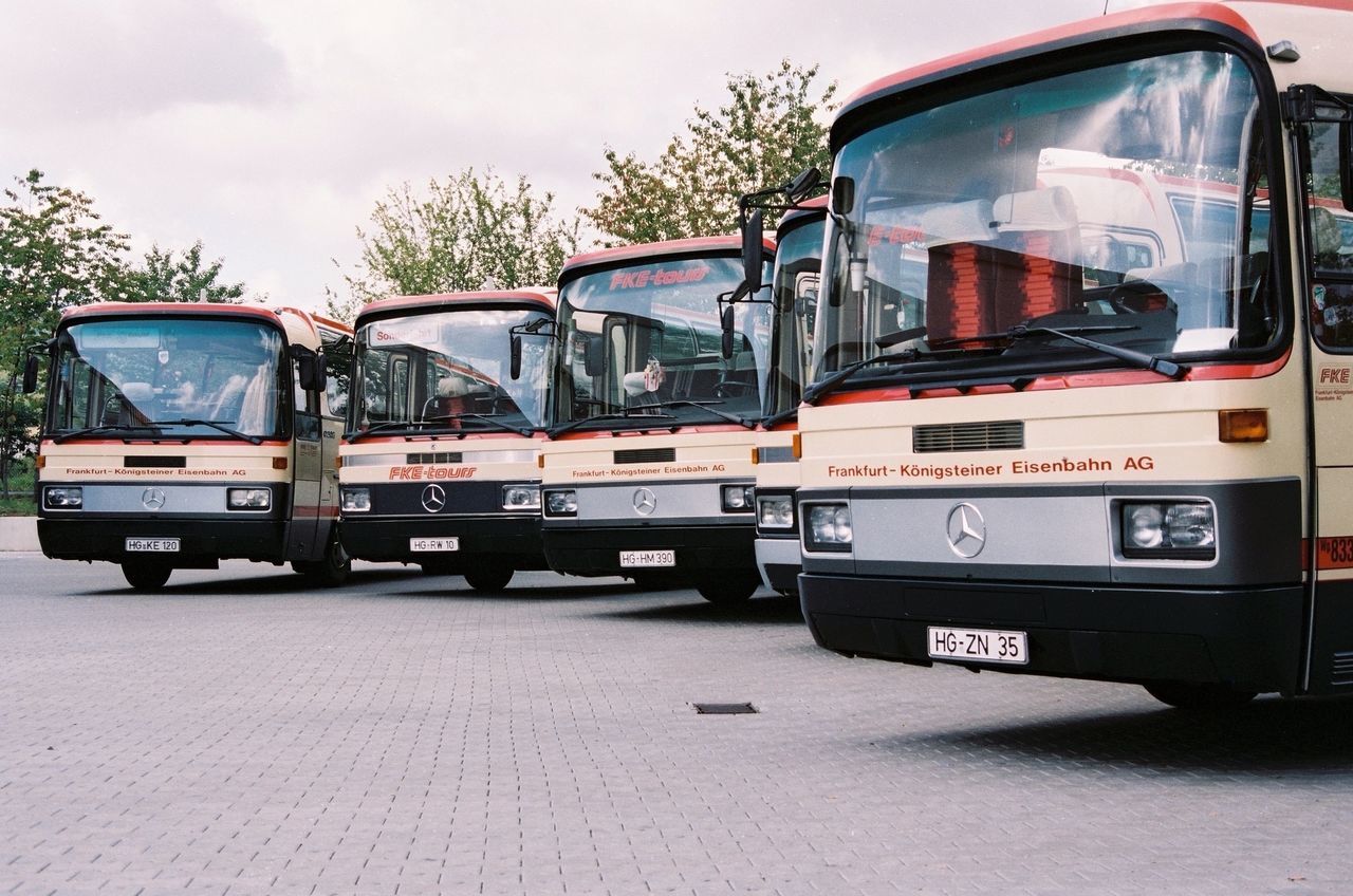 transportation, mode of transport, land vehicle, car, stationary, sky, day, no people, outdoors, parked, travel, street, in a row, absence, parking, old-fashioned, empty, moored, parking lot, built structure