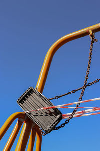 Playground swing cordoned off covid19