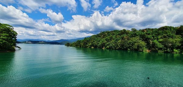 Panoramic view of lake against sky