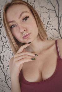 Portrait of a beautiful young woman