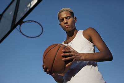 Man playing basketball