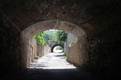 Walkway in tunnel