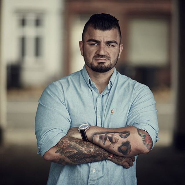 young men, person, lifestyles, casual clothing, front view, portrait, looking at camera, leisure activity, focus on foreground, young adult, mid adult men, mid adult, waist up, handsome, standing, beard, headshot