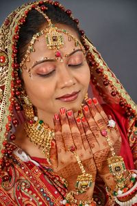 Portrait of a smiling young woman