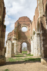 Old ruins of building against sky