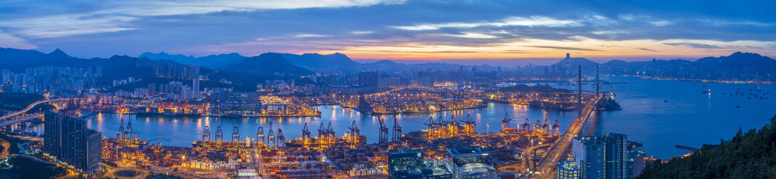 Stonecutters bridge and container port 