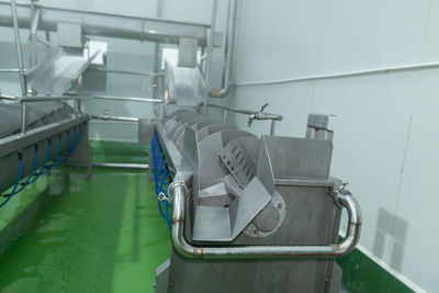 Mini chiller tank for reduce temperature offal and cleaning in chicken meat process.