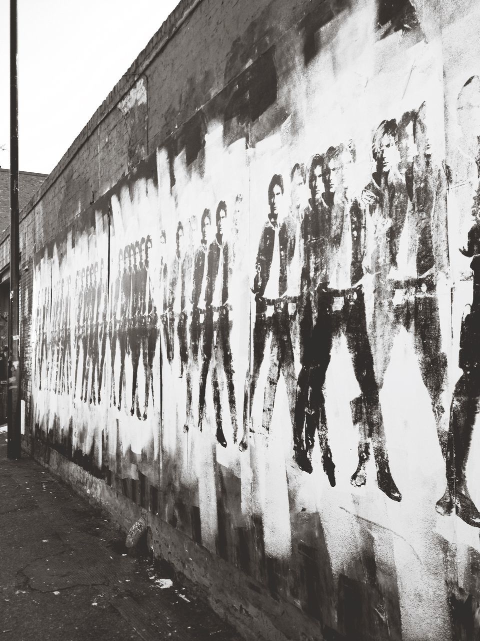 graffiti, architecture, built structure, wall - building feature, building exterior, text, western script, wall, weathered, abandoned, damaged, day, outdoors, obsolete, old, street, building, deterioration, run-down, communication