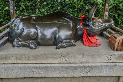 Statue of horse