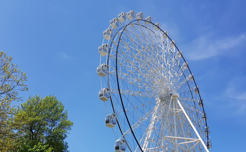 ferris wheel