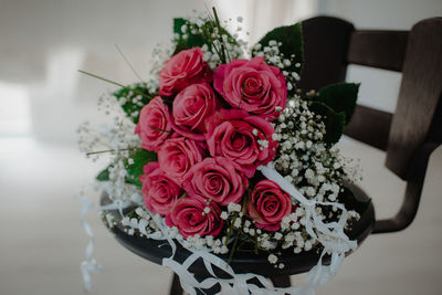 Close-up of rose bouquet on table