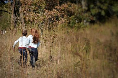 Couple kissing in sunlight