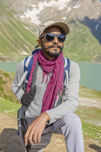 Portrait of young man wearing sunglasses