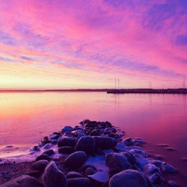 water, tranquil scene, tranquility, sky, scenics, sunset, beauty in nature, sea, nature, cloud - sky, rock - object, idyllic, reflection, horizon over water, stone - object, calm, cloud, beach, cloudy, dusk