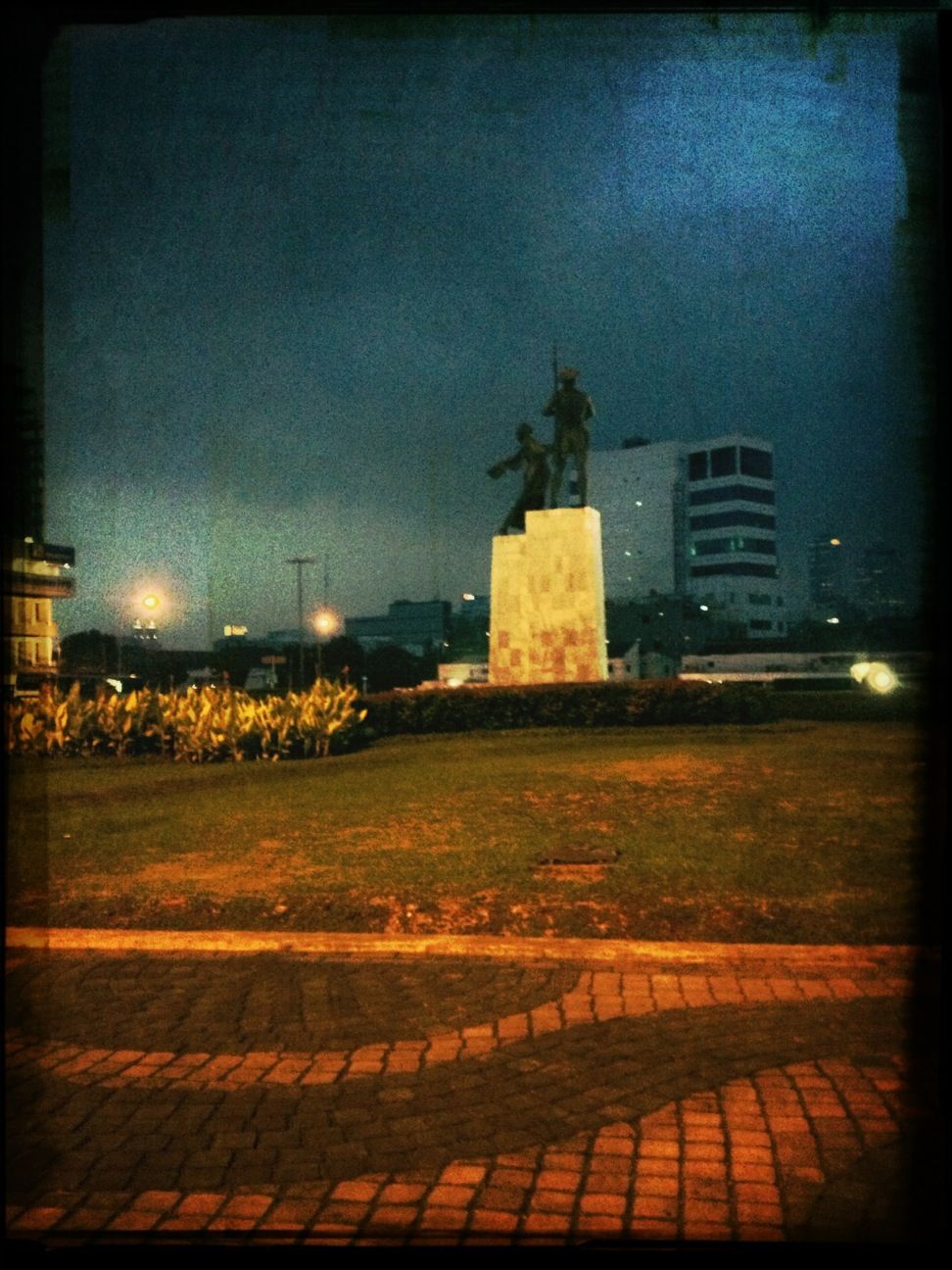 Lampu Merah Tugu Tani