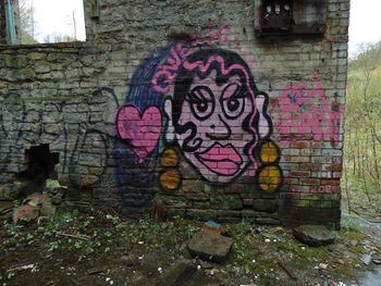 Graffiti on abandoned wall