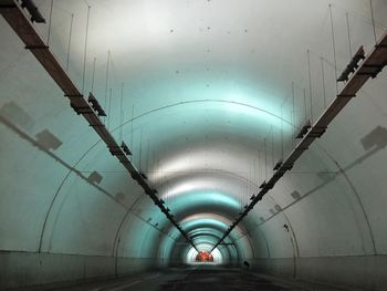 Underground underground walkway