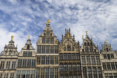 The image shows a historical house front in antwerp